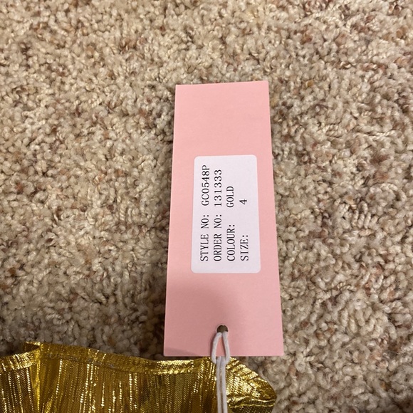 Collective The Label gold crop top - Picture 4 of 7